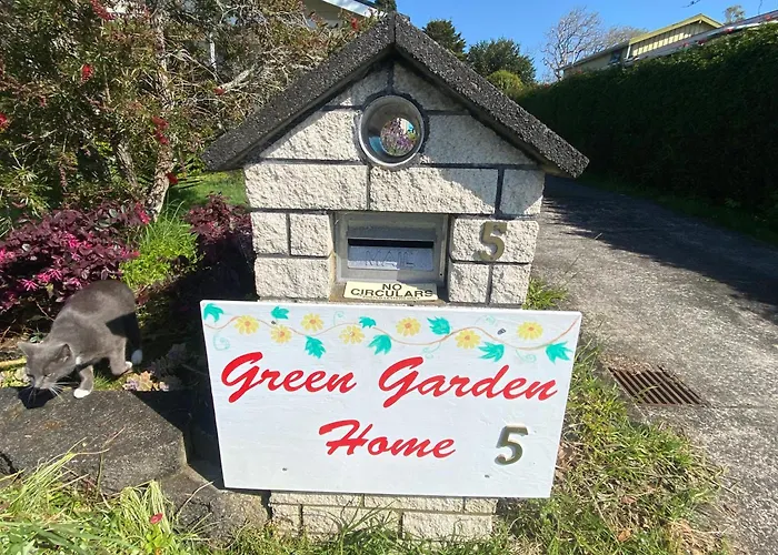 Green Garden Home